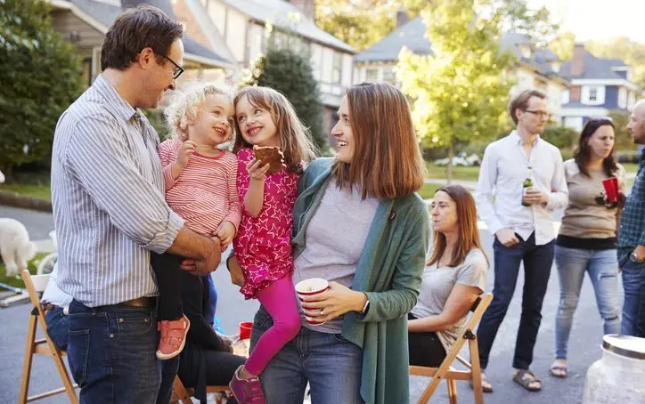 How to Settle Your Kids into a New Neighborhood